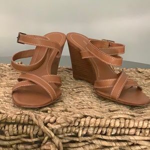 Banana Republic leather strappy wedge